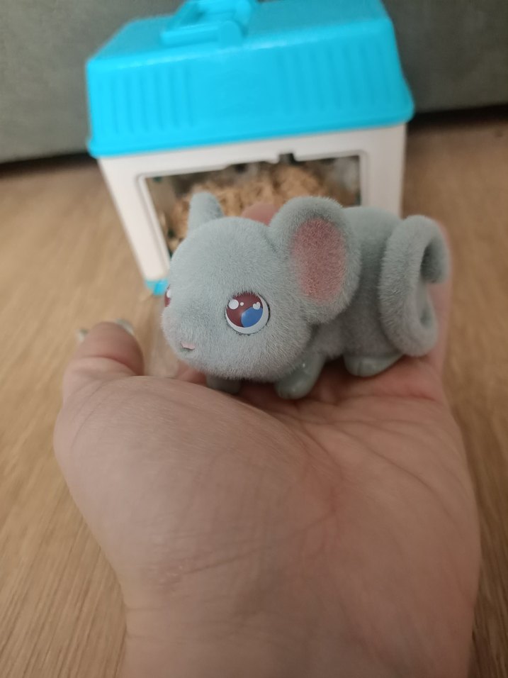 Küçük Hayvan Figürleri ve Mavi Oyuncak Kafes - Görsel 3