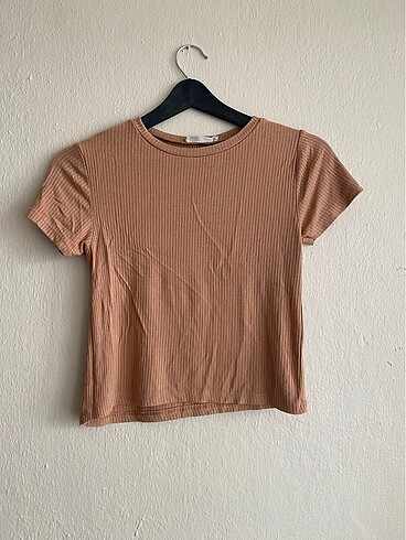 m Beden çeşitli Renk 3 adet tshirt