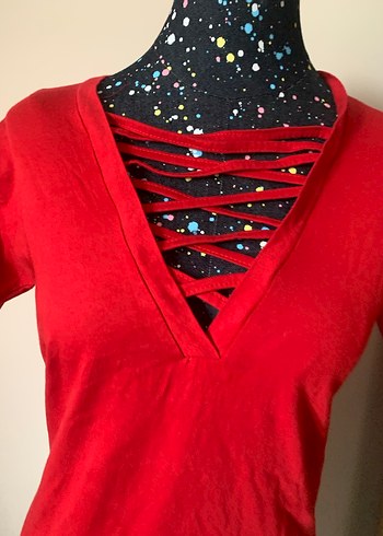 Kısa Kollu V Yaka Kırmızı Tişört - Görsel 3