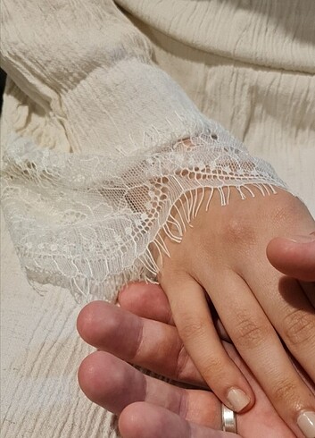 Gulsum elkhatroushi nikah elbisesi