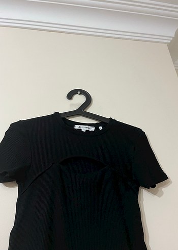 Siyah Baskılı Dar Kesim Tişört - Görsel 2