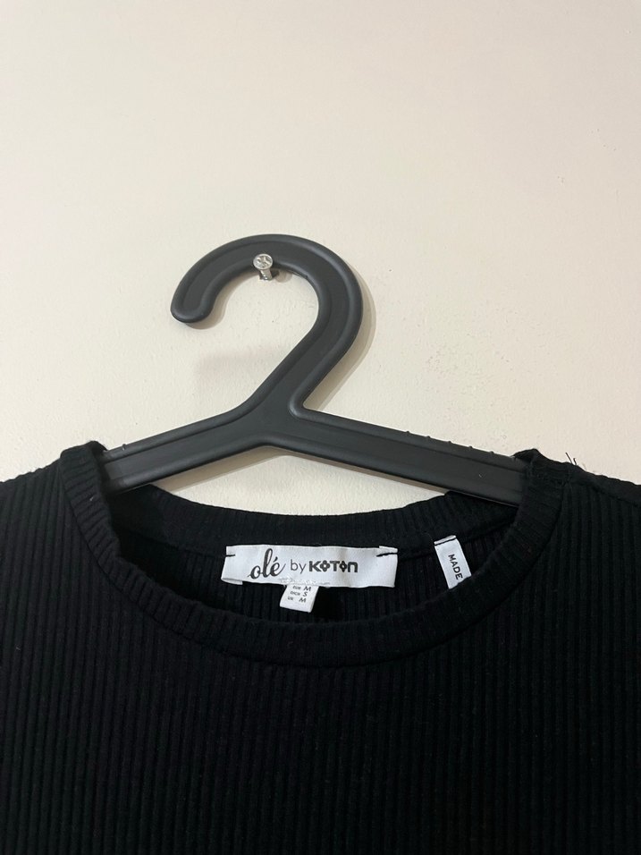 Siyah Baskılı Dar Kesim Tişört - Görsel 3