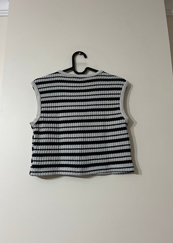 Gri Çizgili V Yaka Kısa Örgü Kadın Yelek - Görsel 4