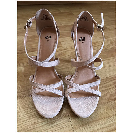 37 Beden ten rengi Renk H&M topuklu