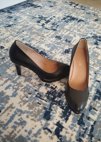 Klasik Siyah Stiletto Topuklu Kadın Ayakkabı - Görsel 2