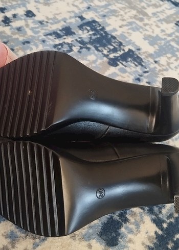 Klasik Siyah Stiletto Topuklu Kadın Ayakkabı - Görsel 3