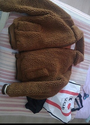 Bershka Peluş Mont