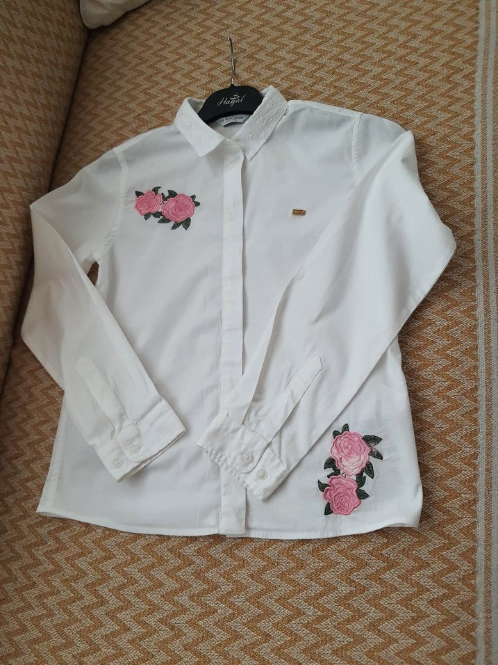 gül nakışlı  Beyaz  Gömlek - Görsel 2