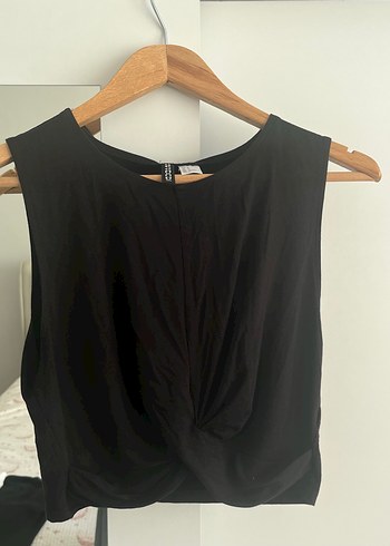 Siyah V Yaka Drapeli Kolsuz Crop Top
