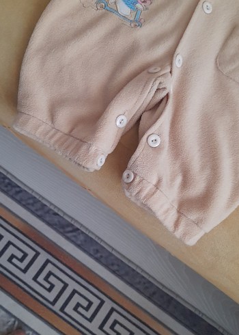 Düğmeli Bej Bebek Tulumu Kapüşonlu - Görsel 6