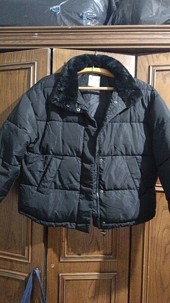 40 Beden siyah Renk Şişme mont 