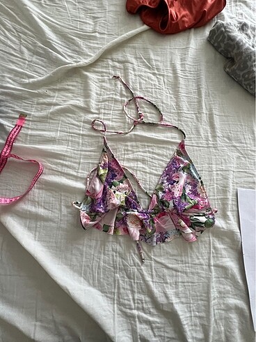 Bikini üstü
