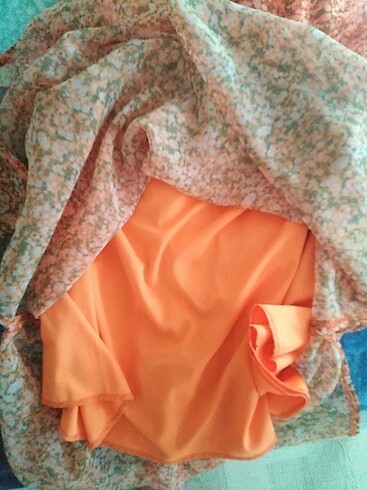 s Beden turuncu Renk Çiçekli belinde bağlama detayı bulunan midi boy elbise 