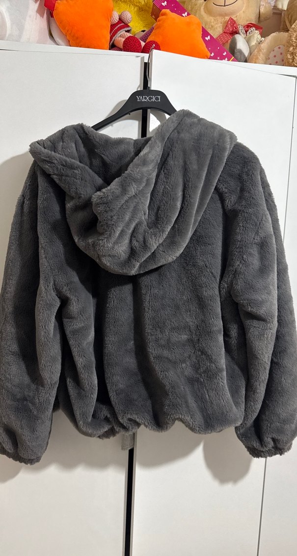 Gri Peluş Kapüşonlu Kadın Ceket - Görsel 4