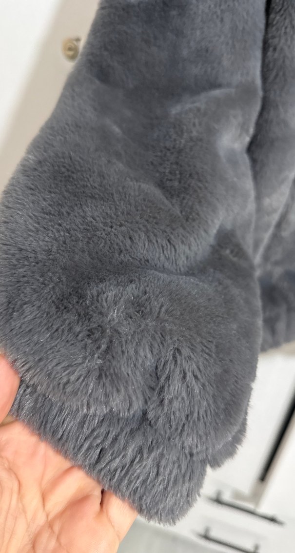 Gri Peluş Kapüşonlu Kadın Ceket - Görsel 2