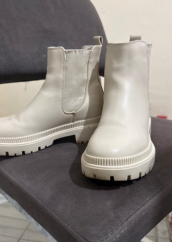 Beyaz Platform Topuklu Kadın Bot - Görsel 3