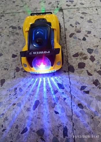 Renkli Oyuncak Araba - Görsel 2