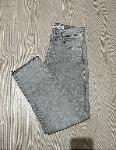 Bershka Mom Jean
