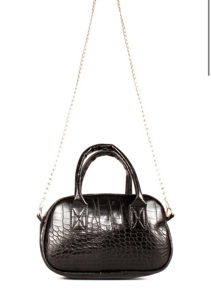 Parlak Siyah Yılan Derisi Desenli Zincir Detaylı Çanta - Görsel 4
