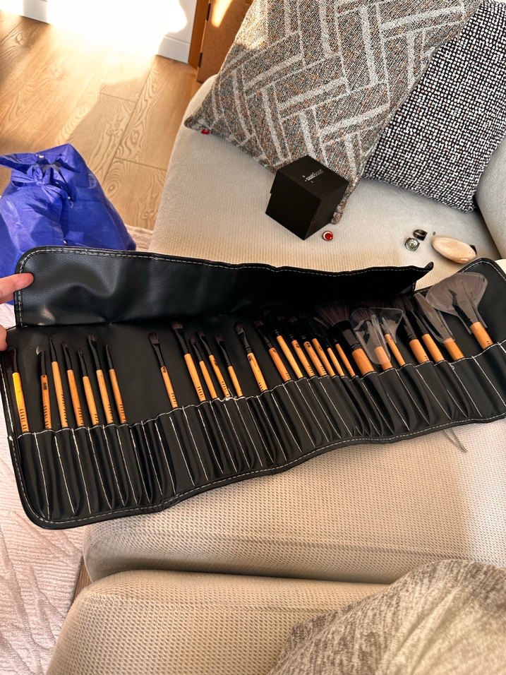 Boby brown deri çantalı makyaj fırça seti - Görsel 5