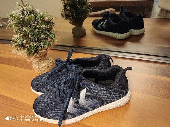 Hummel lacivert spor ayakkabı çok rahat