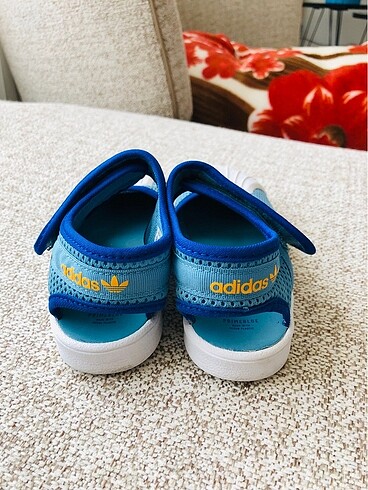 26 Beden Adidas çocuk sandalet