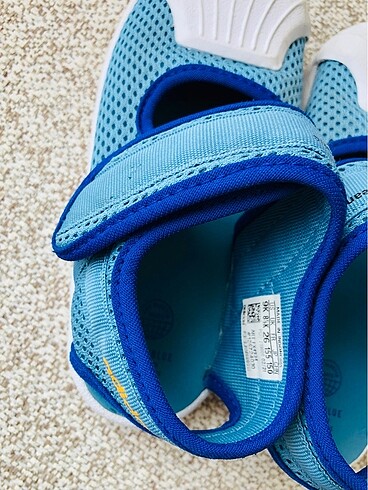 26 Beden mavi Renk Adidas çocuk sandalet