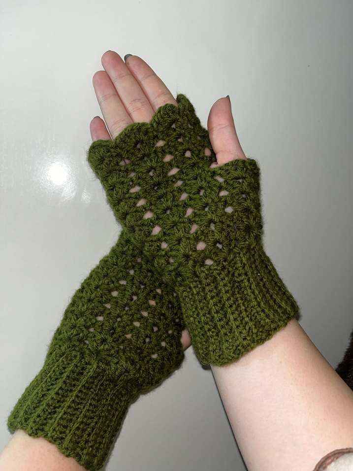Dantel Detaylı Koyu Yeşil Kadın Eldiven - Görsel 2