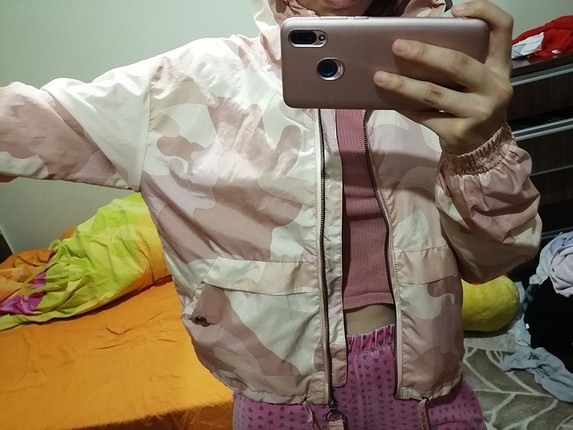 bershka yağmurluk 