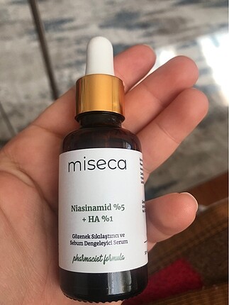 Miseca niasinamid + HA serum
