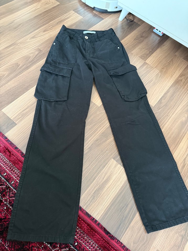 Bershka Siyah Kargo Pantolon — görsel 3/5