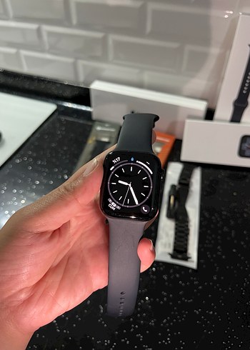 Apple Watch Siyah Akıllı Saat ve Kordon Seti