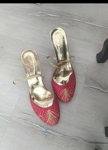 39 numara ayakkabı topuk boyu 9 cm