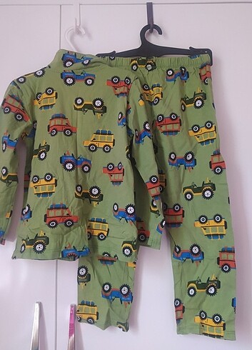 5 Yaş Beden LC Waikiki erkek çocuk pijama takımı