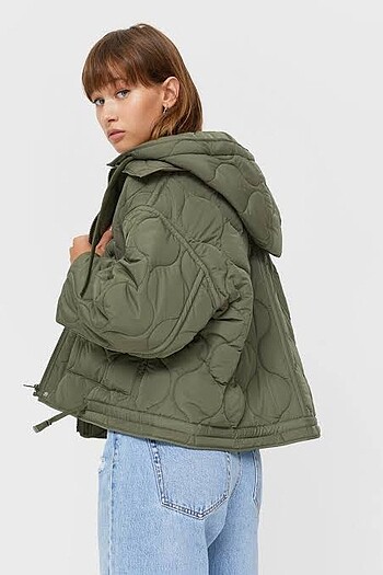 m Beden STRADIVARIUS Kapitone Mont