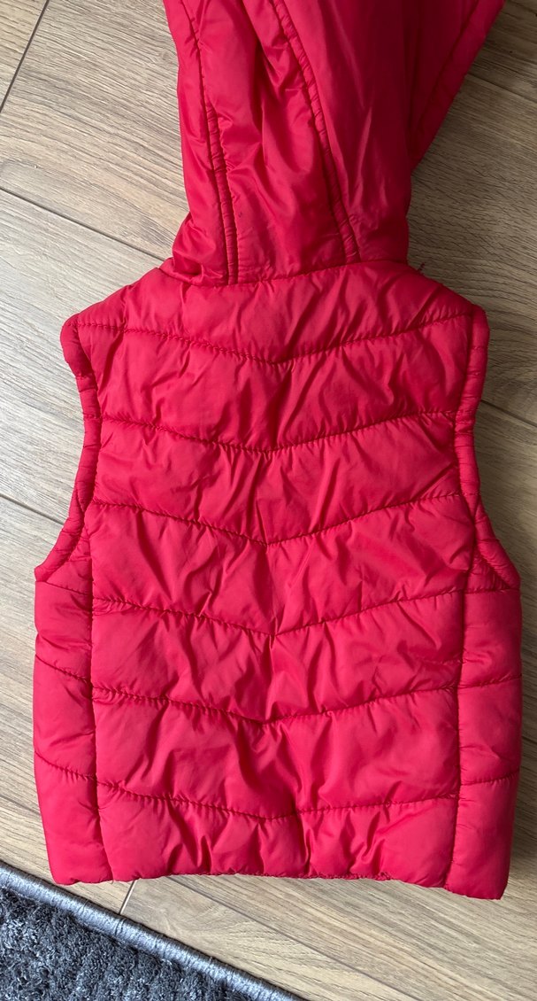 Kapüşonlu Kırmızı Erkek Çocuk Yeleği - Görsel 5