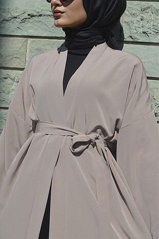 Bej rengi kimono