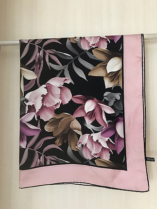 Silk home pembe çiçekli eşarp