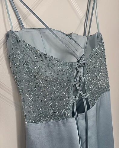 Taşlı buz mavisi saten abiye elbise - Görsel 6