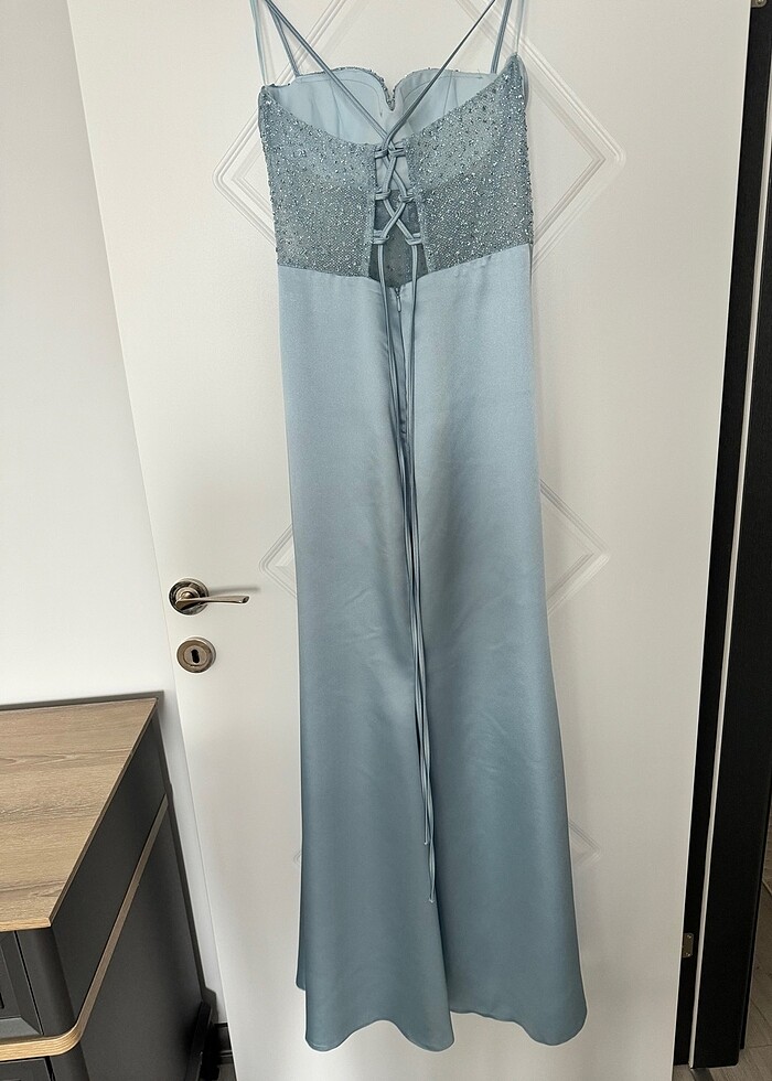 Taşlı buz mavisi saten abiye elbise - Görsel 5