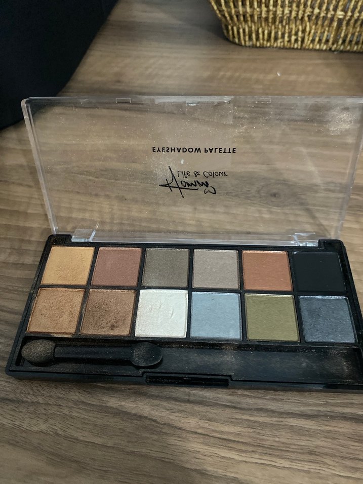 Bej Tonlarında Göz Farı Paleti - Görsel 2