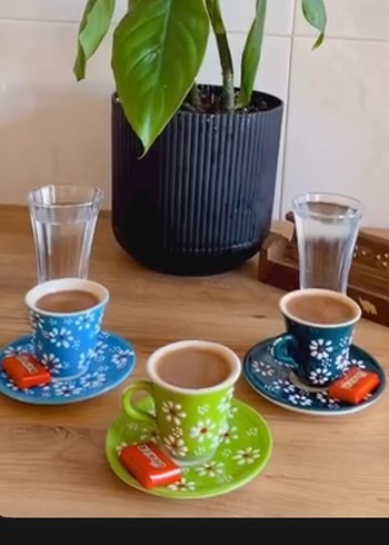 Çiçek Desenli Renkli Seramik Fincan Takımı - Görsel 4