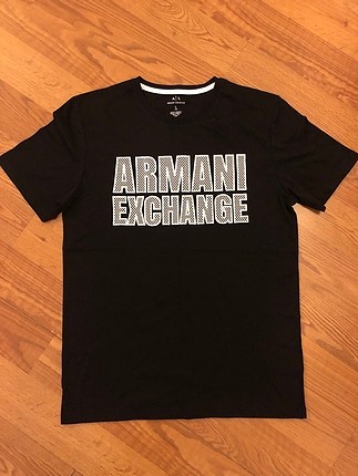 Armani tshirt sıfır paketinde 
