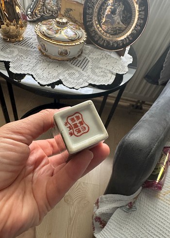 Desenli Beyaz Seramik Vazo - Görsel 2