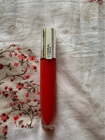 Loreal paris gloss 410 numara