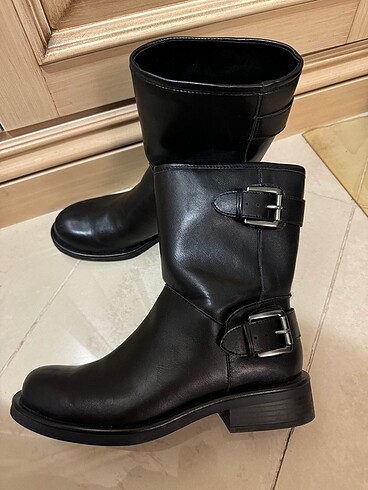 Zara bot