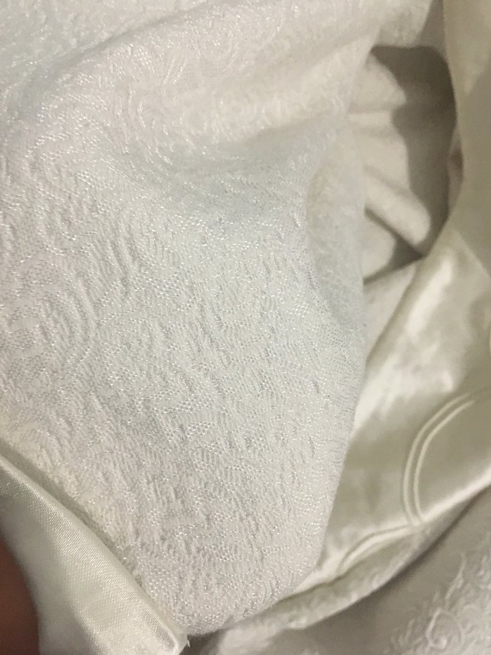 Parlak saten krem Yatak örtüsü - Görsel 3