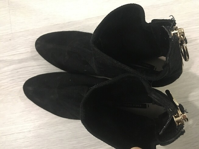38 Beden Zara bot altın topuklu