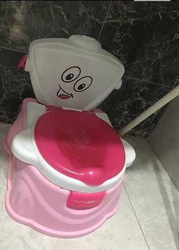 Pembe Renkli Çocuk Tuvalet Eğitimi