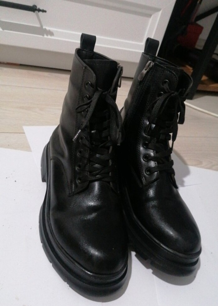 kadın siyah bot - Görsel 4